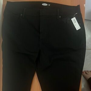 Women’s old navy black curvy skinny jeans